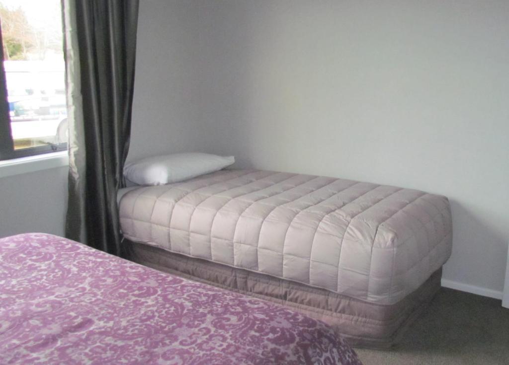 تي أناو Birchwood Cottages الغرفة الصورة